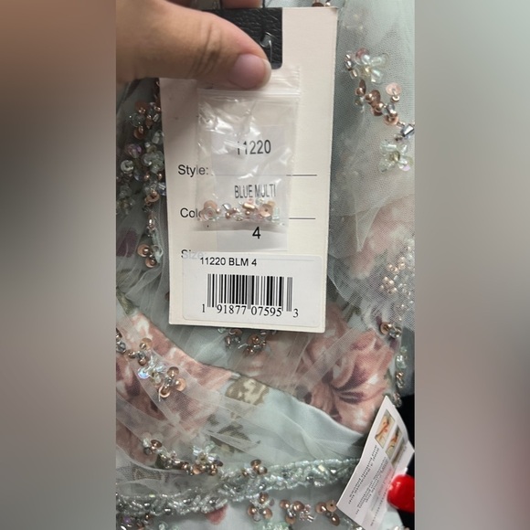 Mac Duggal 11220 NWT Floral Flutter Sleeve V-Neck Maxi Dress - Picture 8 of 9